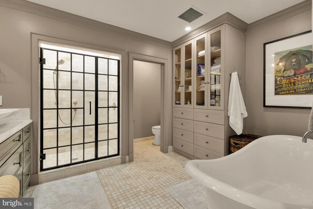 5848 ASPEN WOOD CT, Mclean, VA 22101