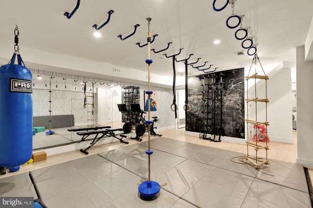 5848 ASPEN WOOD CT, Mclean, VA 22101