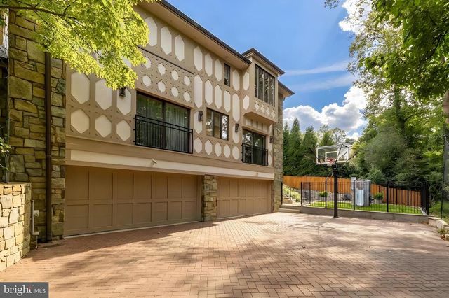 5848 ASPEN WOOD CT, Mclean, VA 22101