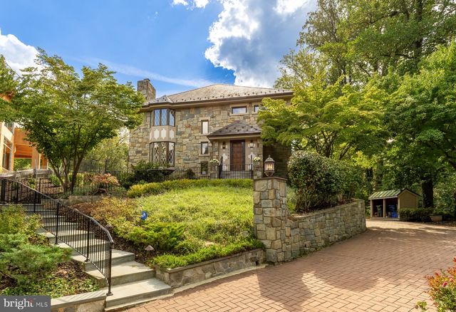 5848 ASPEN WOOD CT, Mclean, VA 22101
