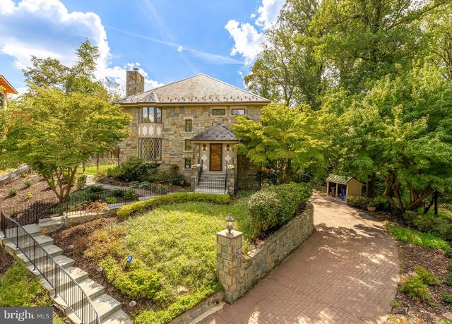 5848 ASPEN WOOD CT, Mclean, VA 22101