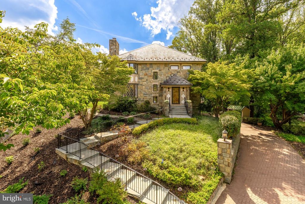 5848 ASPEN WOOD CT, Mclean, VA 22101