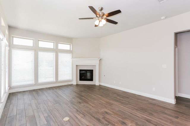 122 S Carson Cub Court, Montgomery, TX 77316