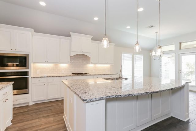 122 S Carson Cub Court, Montgomery, TX 77316