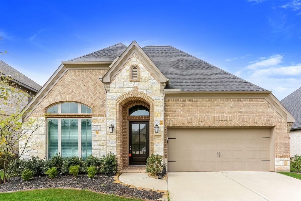 122 S Carson Cub Court, Montgomery, TX 77316