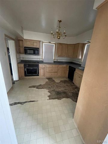 12255 Benham Road, St Louis, MO 63138