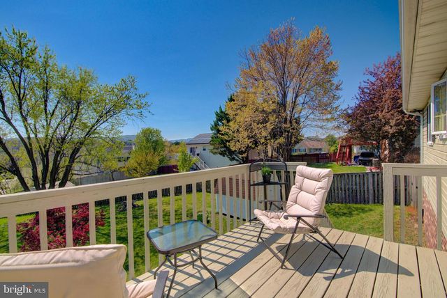 281 CREEKSIDE WAY, Front Royal, VA 22630