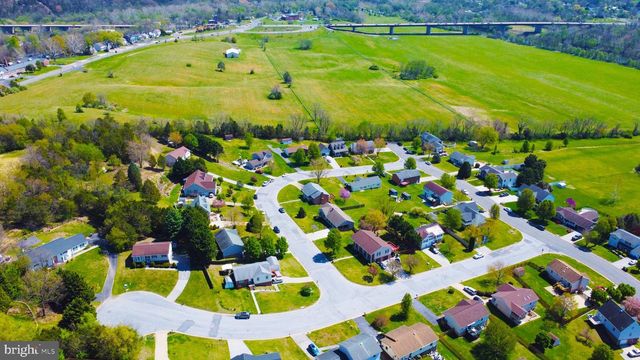 281 CREEKSIDE WAY, Front Royal, VA 22630