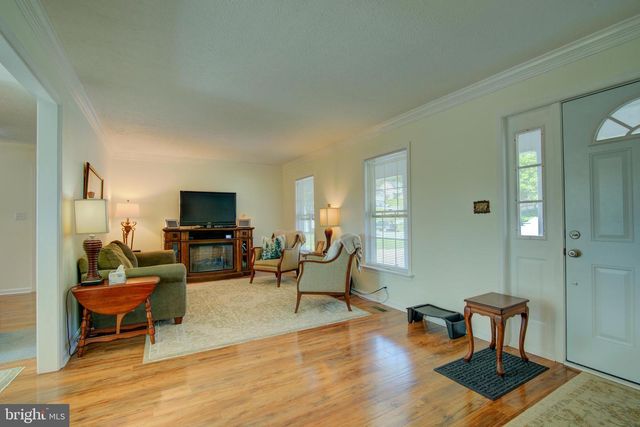 281 CREEKSIDE WAY, Front Royal, VA 22630
