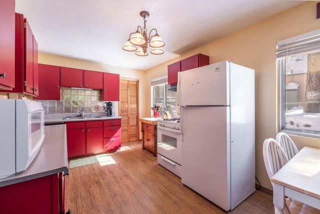 265 Cedar Lane, Sugarloaf, CA 92386