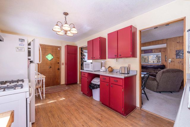 265 Cedar Lane, Sugarloaf, CA 92386