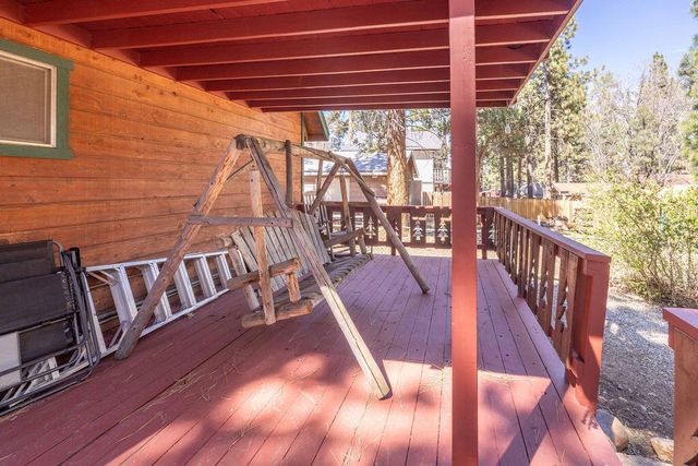 265 Cedar Lane, Sugarloaf, CA 92386