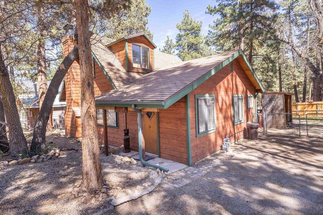 265 Cedar Lane, Sugarloaf, CA 92386