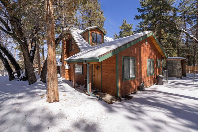 265 Cedar Lane, Sugarloaf, CA 92386