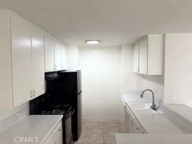 685 E Vista Chino C, Palm Springs, CA 92262