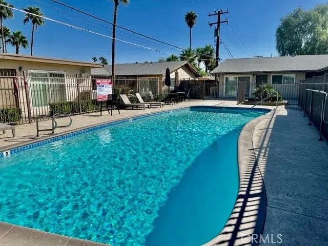 685 E Vista Chino C, Palm Springs, CA 92262