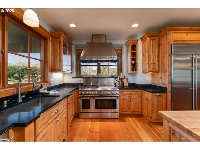 21200 Se OLD BETHEL Rd, Amity, OR 97101