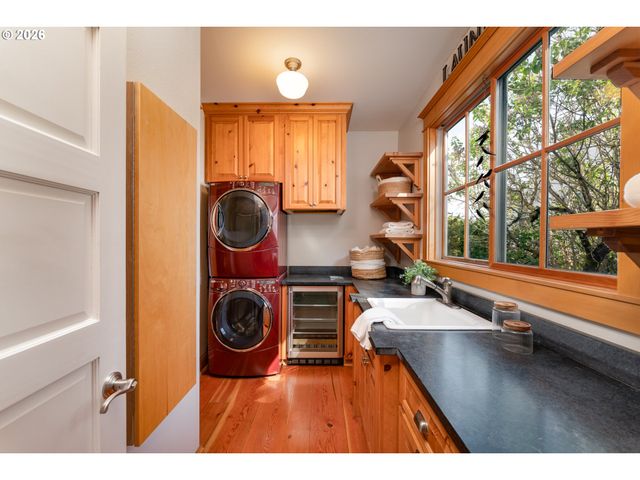21200 Se OLD BETHEL Rd, Amity, OR 97101