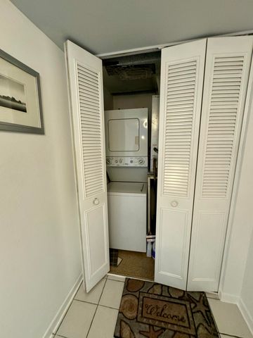 5600 N Flagler Drive 604, West Palm Beach, FL 33407