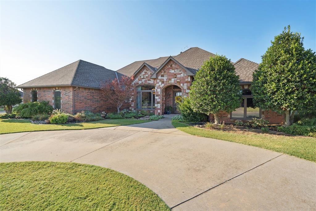 736 NW Cypress Street, Piedmont, OK 73078