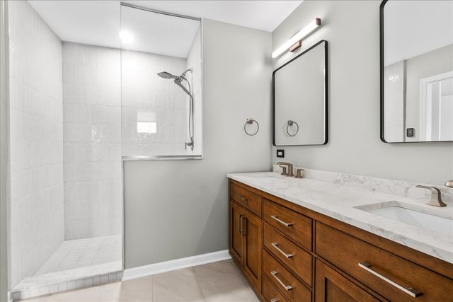 3827 Petra Court, Naperville, IL 60564