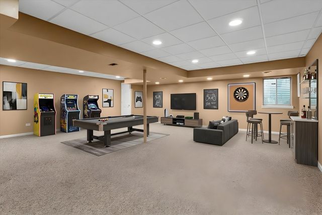 3827 Petra Court, Naperville, IL 60564