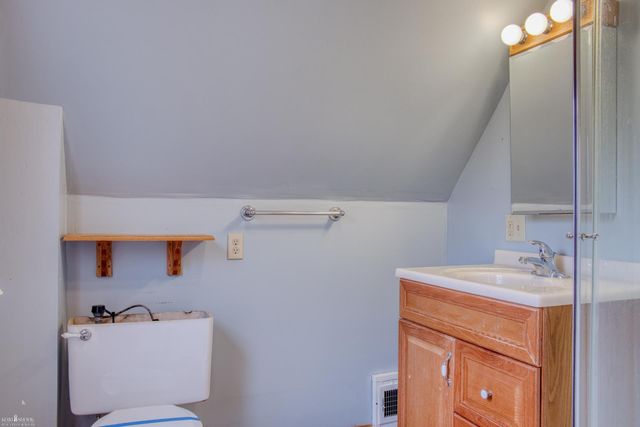 617 Grand Avenue, Owosso, MI 48867