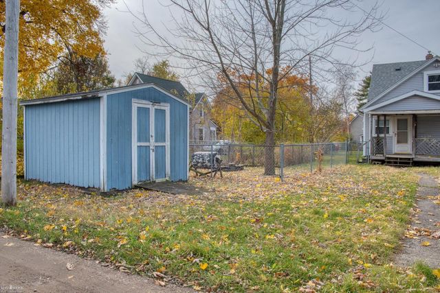 617 Grand Avenue, Owosso, MI 48867