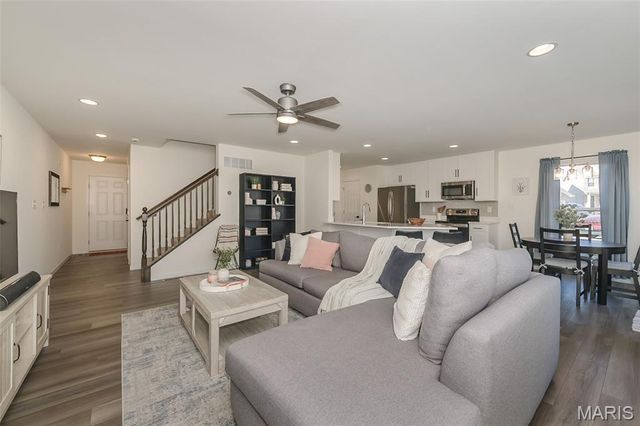 111 Deer Grove Court, St Peters, MO 63376