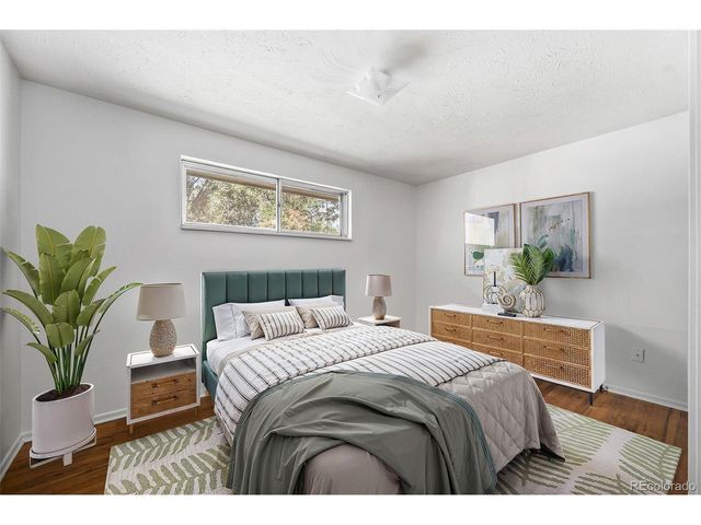 9 Elizabeth Ct, Longmont, CO 80501