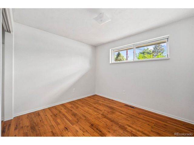 9 Elizabeth Ct, Longmont, CO 80501