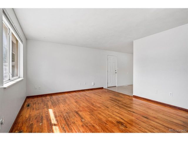 9 Elizabeth Ct, Longmont, CO 80501
