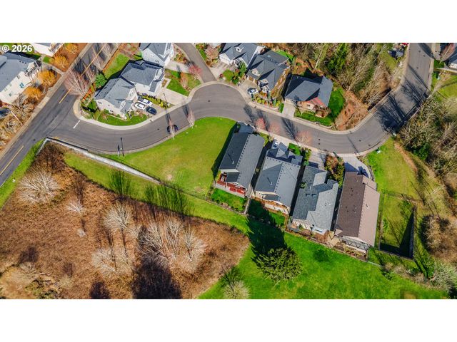 925 FAIRWAY Dr, Washougal, WA 98671