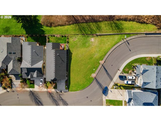 925 FAIRWAY Dr, Washougal, WA 98671