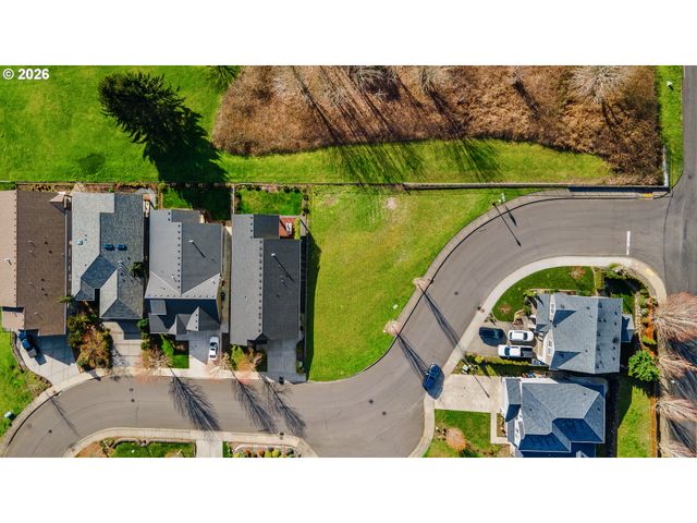 925 FAIRWAY Dr, Washougal, WA 98671