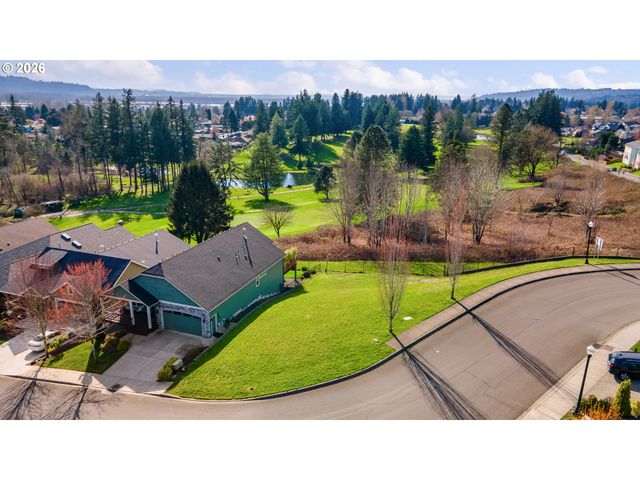 925 FAIRWAY Dr, Washougal, WA 98671