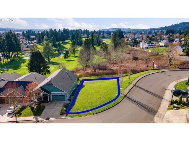 925 FAIRWAY Dr, Washougal, WA 98671