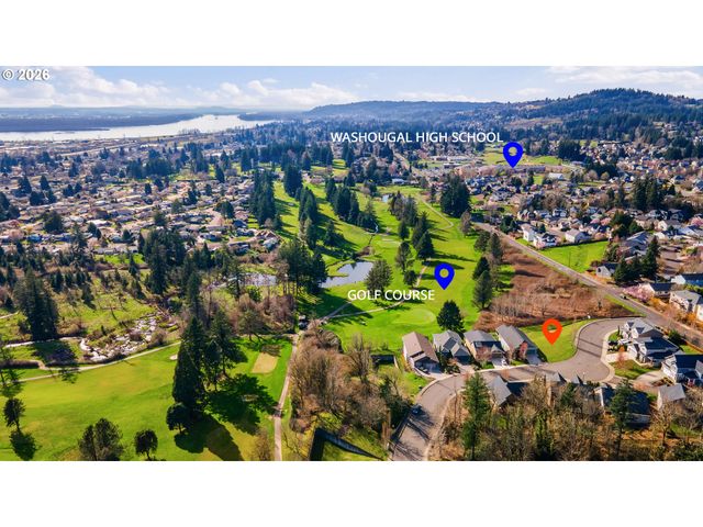 925 FAIRWAY Dr, Washougal, WA 98671