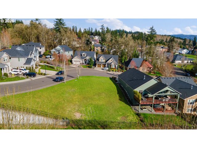 925 FAIRWAY Dr, Washougal, WA 98671