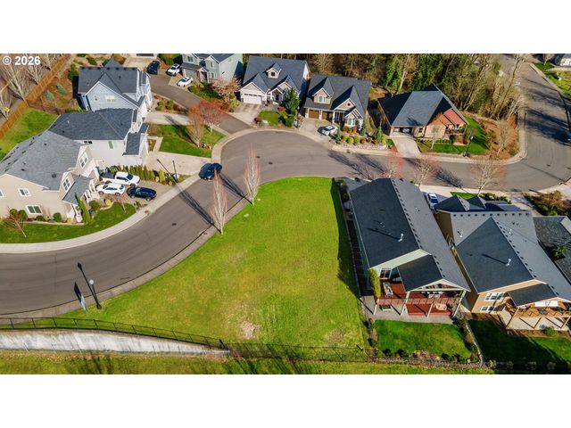 925 FAIRWAY Dr, Washougal, WA 98671