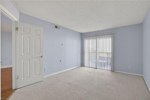 1634 E Ocean View Ave Apt 2B, Norfolk, VA 23503