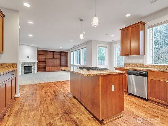 6201 SE 2nd, Renton, WA 98059