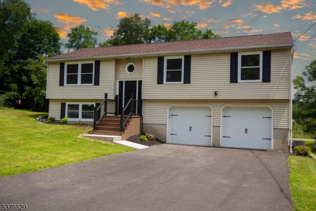 18 Fernwood Rd, Wantage Twp., NJ 07461