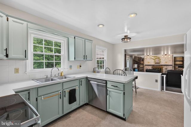 610 E WALNUT ST, Annville, PA 17003