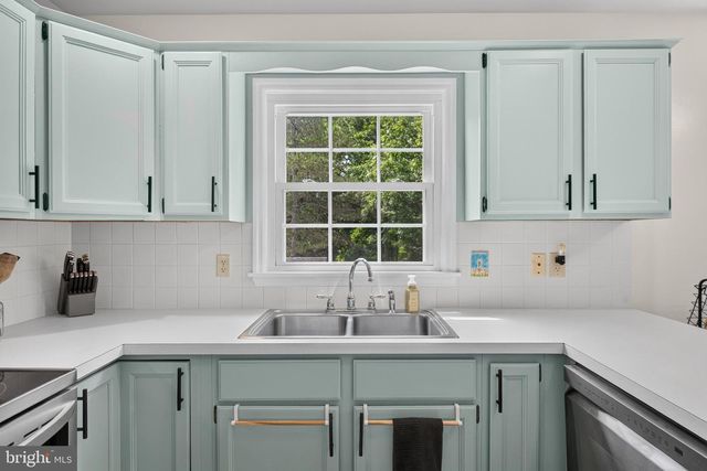 610 E WALNUT ST, Annville, PA 17003