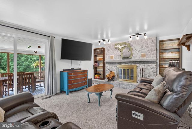 610 E WALNUT ST, Annville, PA 17003