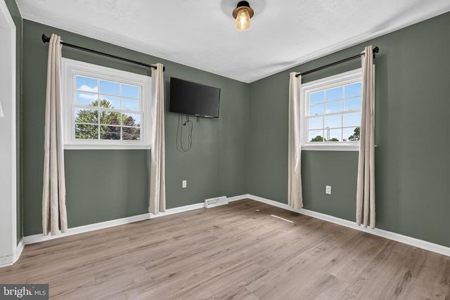 610 E WALNUT ST, Annville, PA 17003