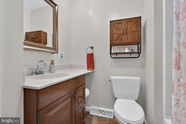 610 E WALNUT ST, Annville, PA 17003