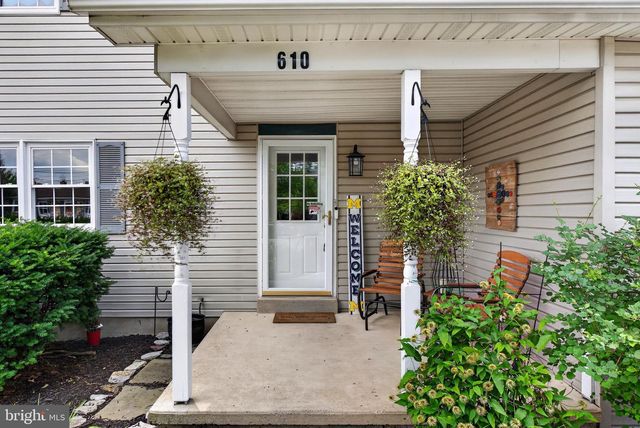 610 E WALNUT ST, Annville, PA 17003