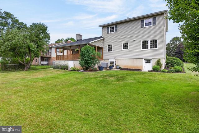 610 E WALNUT ST, Annville, PA 17003